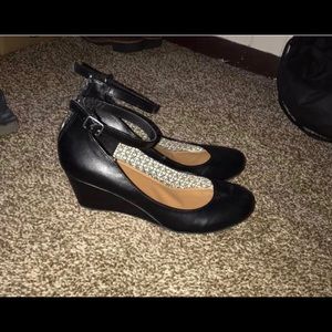 US Size 8.5...  like new condition!!